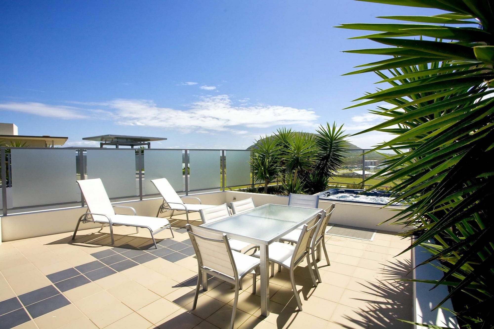 Aparthotel White Shells Luxury 5*